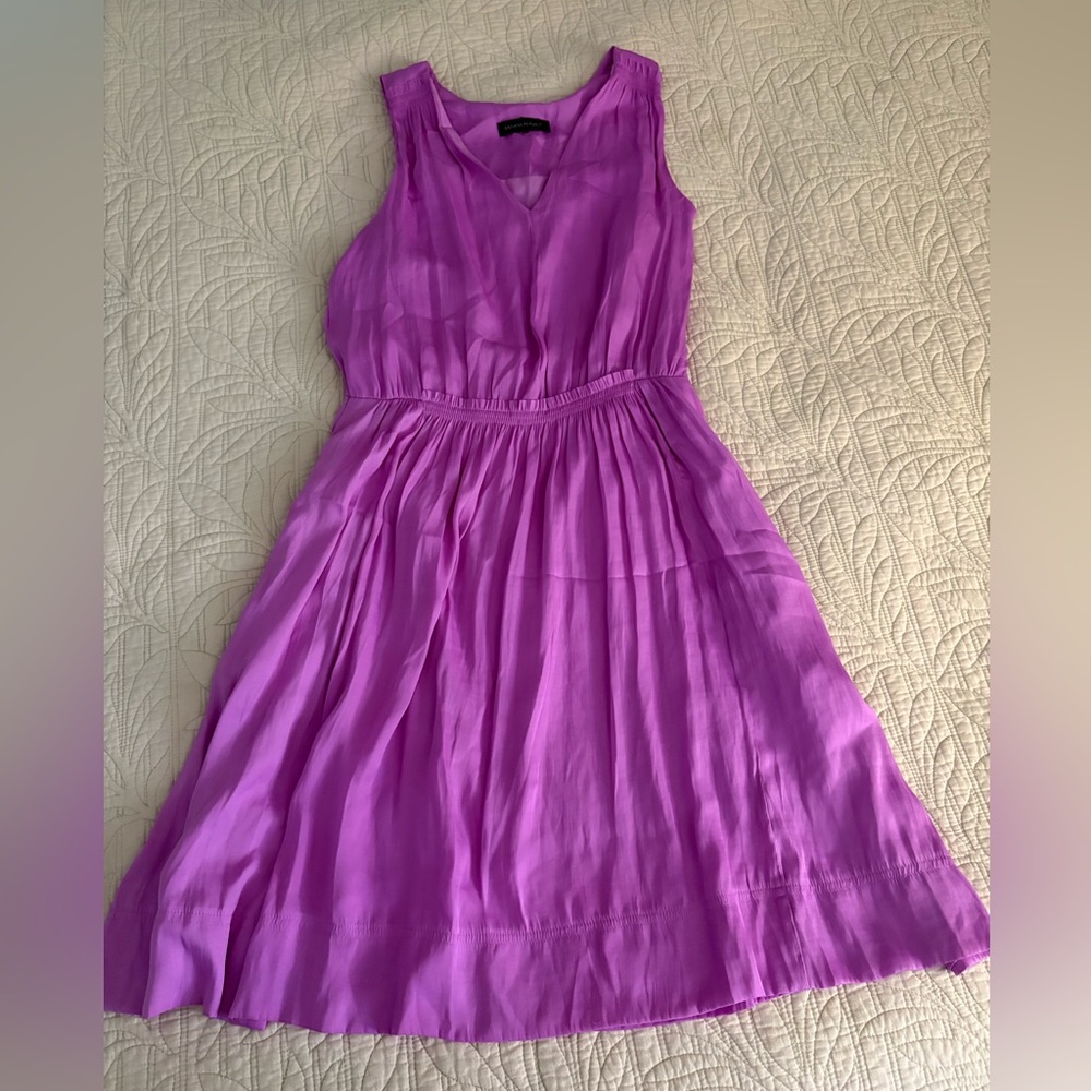 Banana Republic Sleeveless V-Neck Midi Dress in Magenta